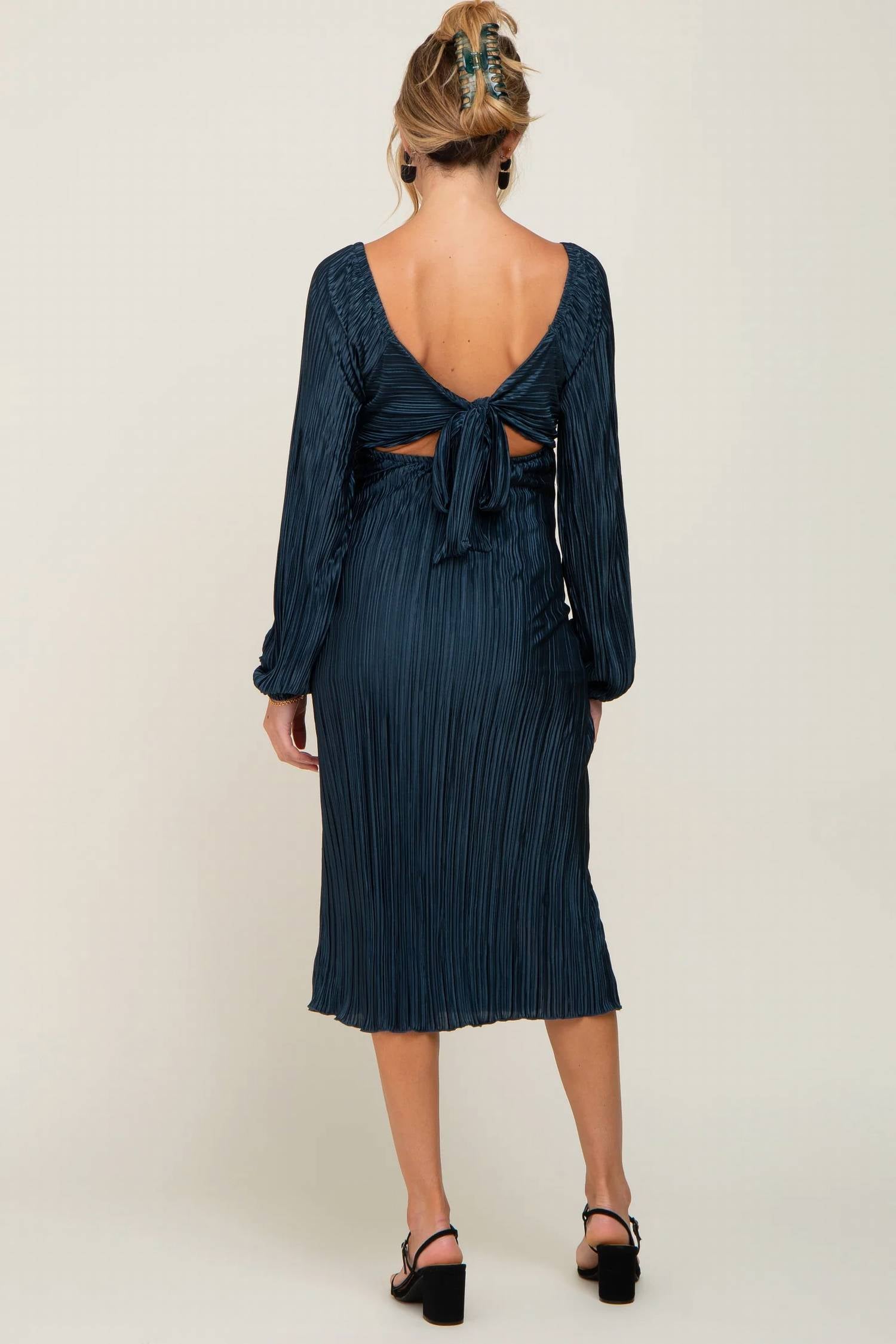 Le Lis - Midnights Midi Dress