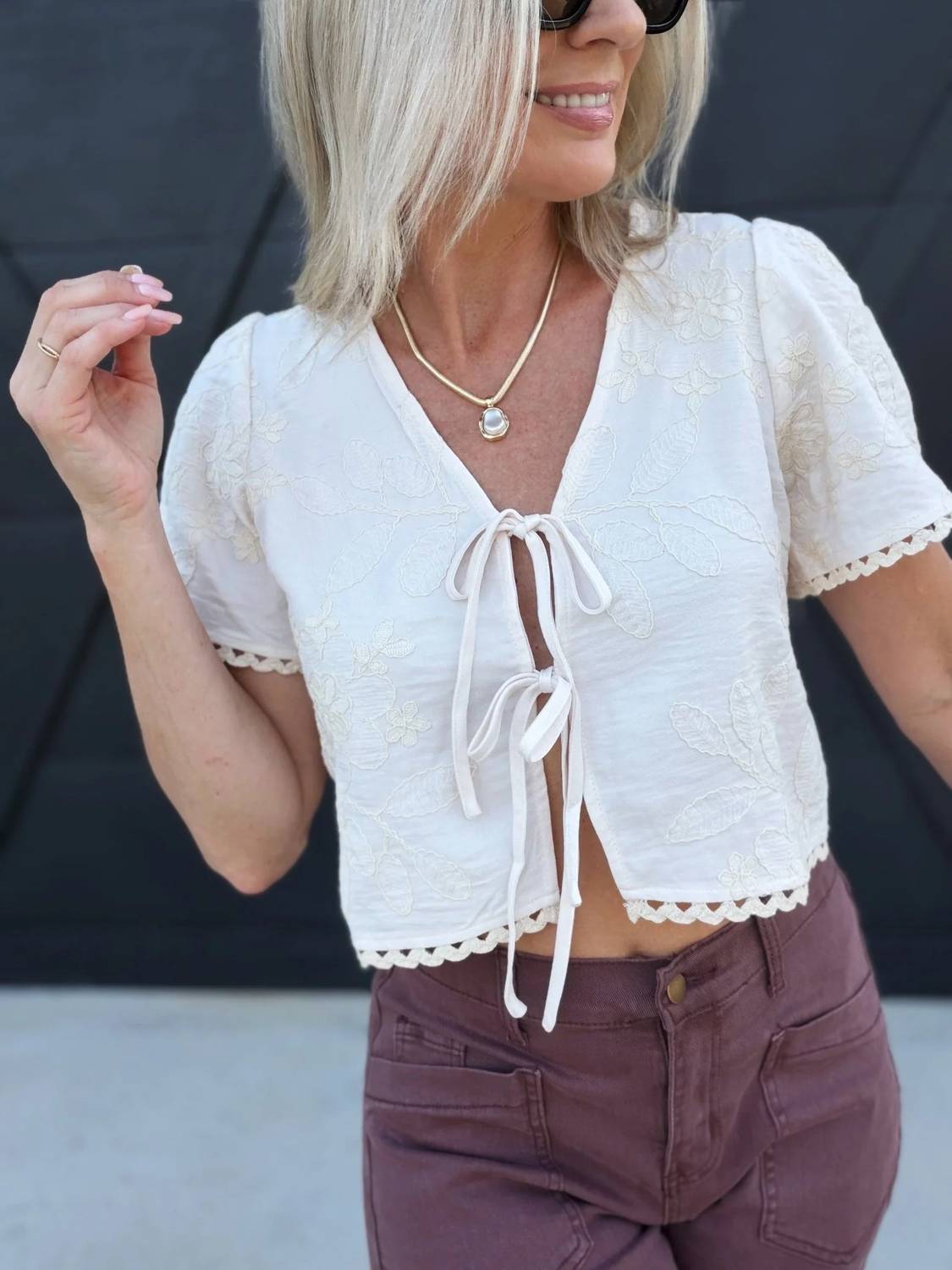 Blu Pepper - Women's Embroidered Floral Cropped Top