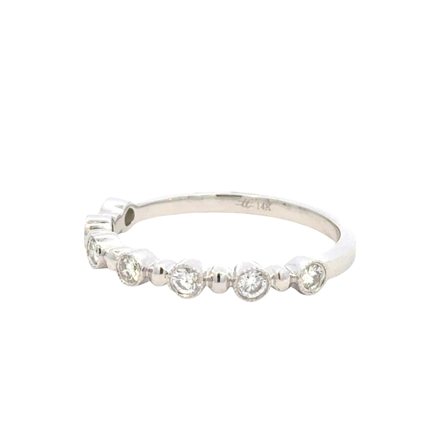 Aamiaa - 0.25 Carat Natural Diamond Bezel & Bar Band Ring - Size 6.5