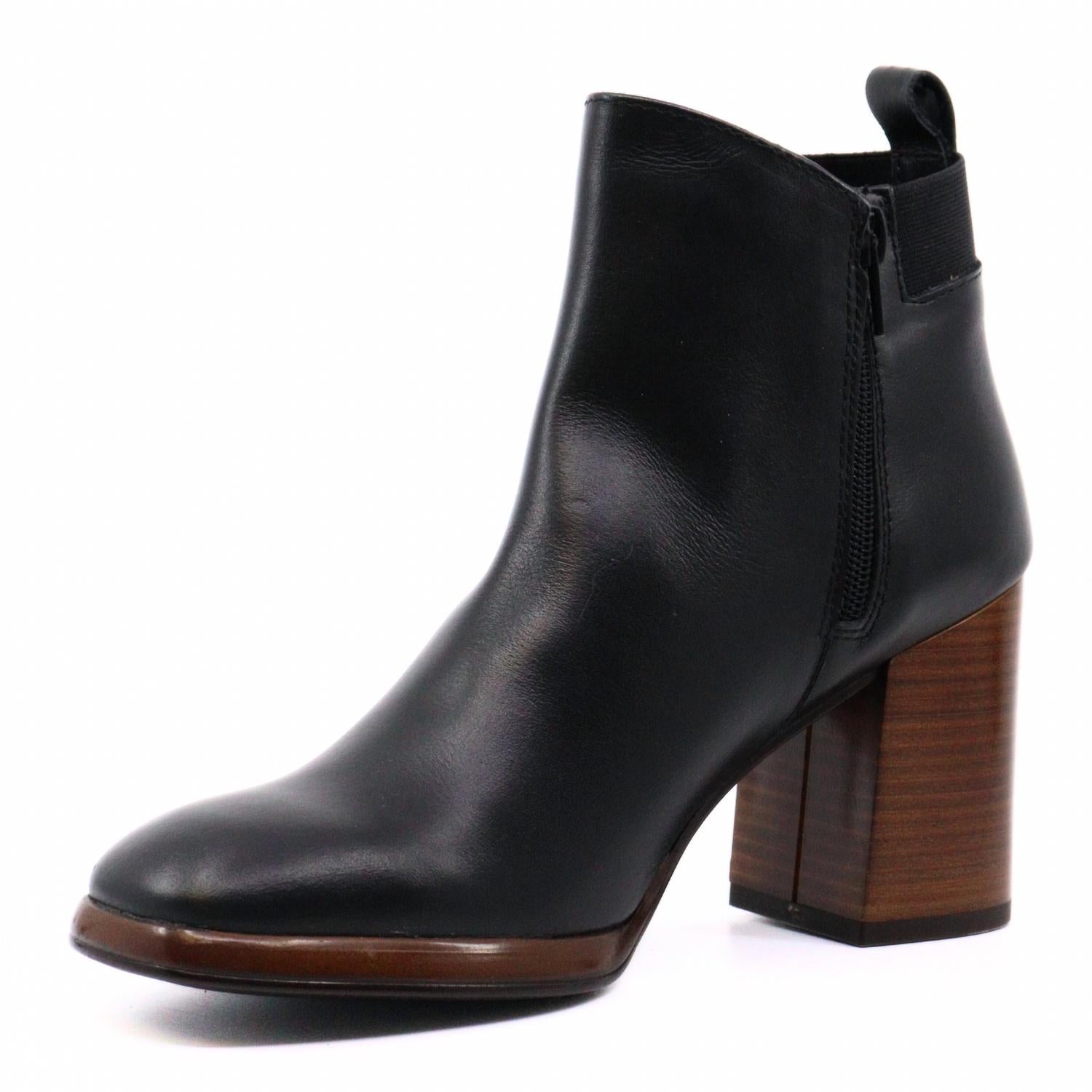 Ateliers Women's Saint Boots in black - women's shoe