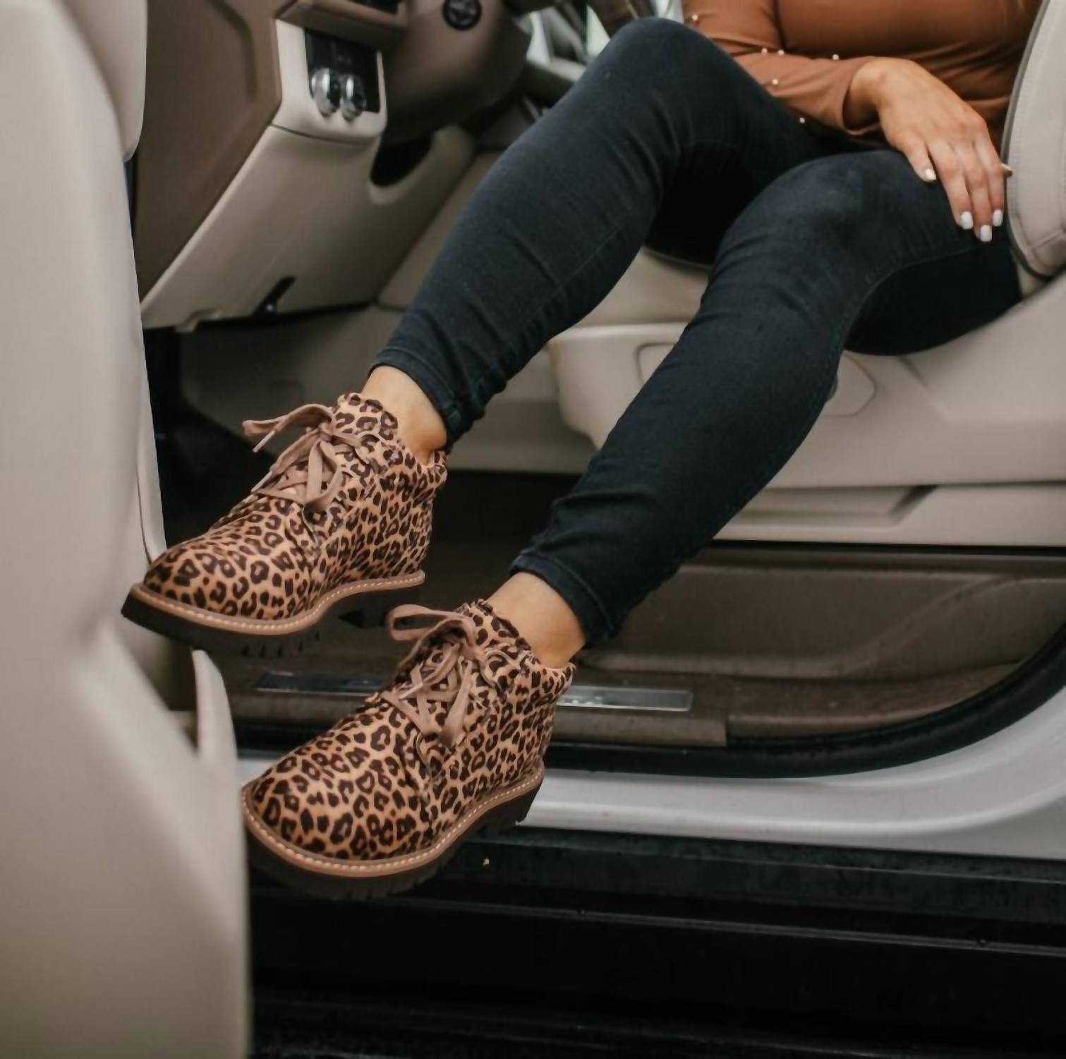 Corkys Footwear - Women's Campfire Lug Sole Boots