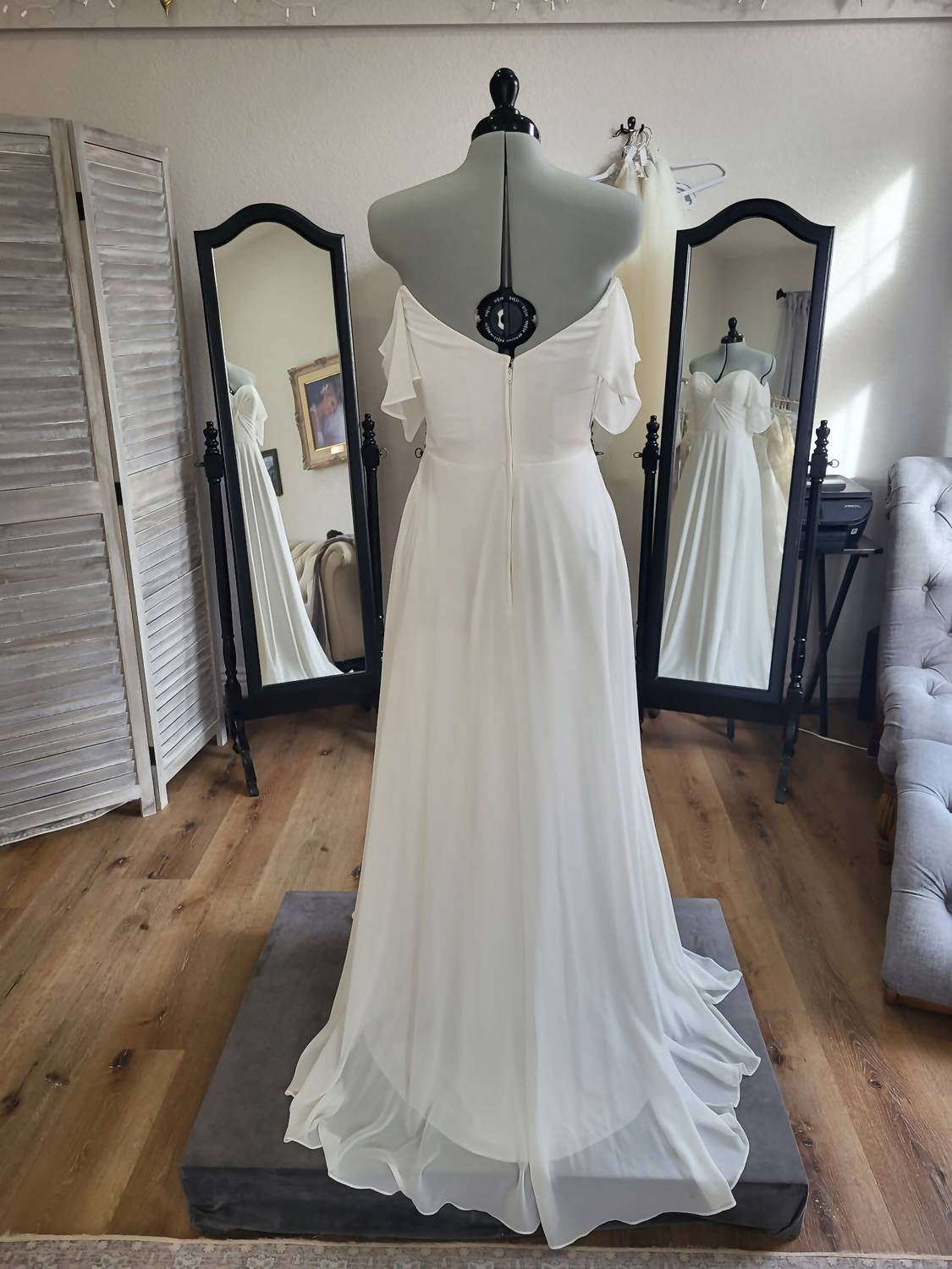 Morilee - Women's Off Shoulder Chiffon Bridal Gown