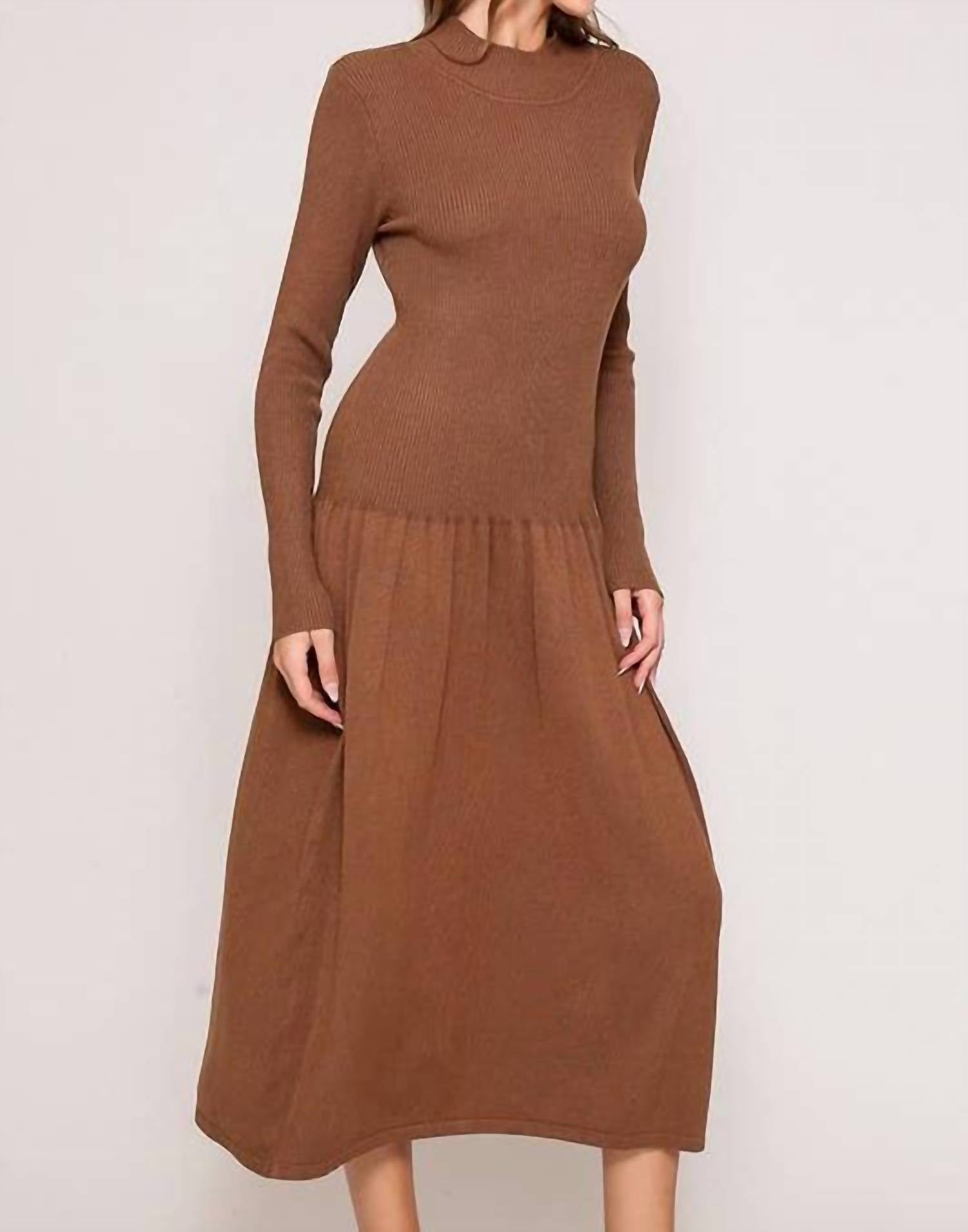 Lumiere - Flowy Knit Midi Dress