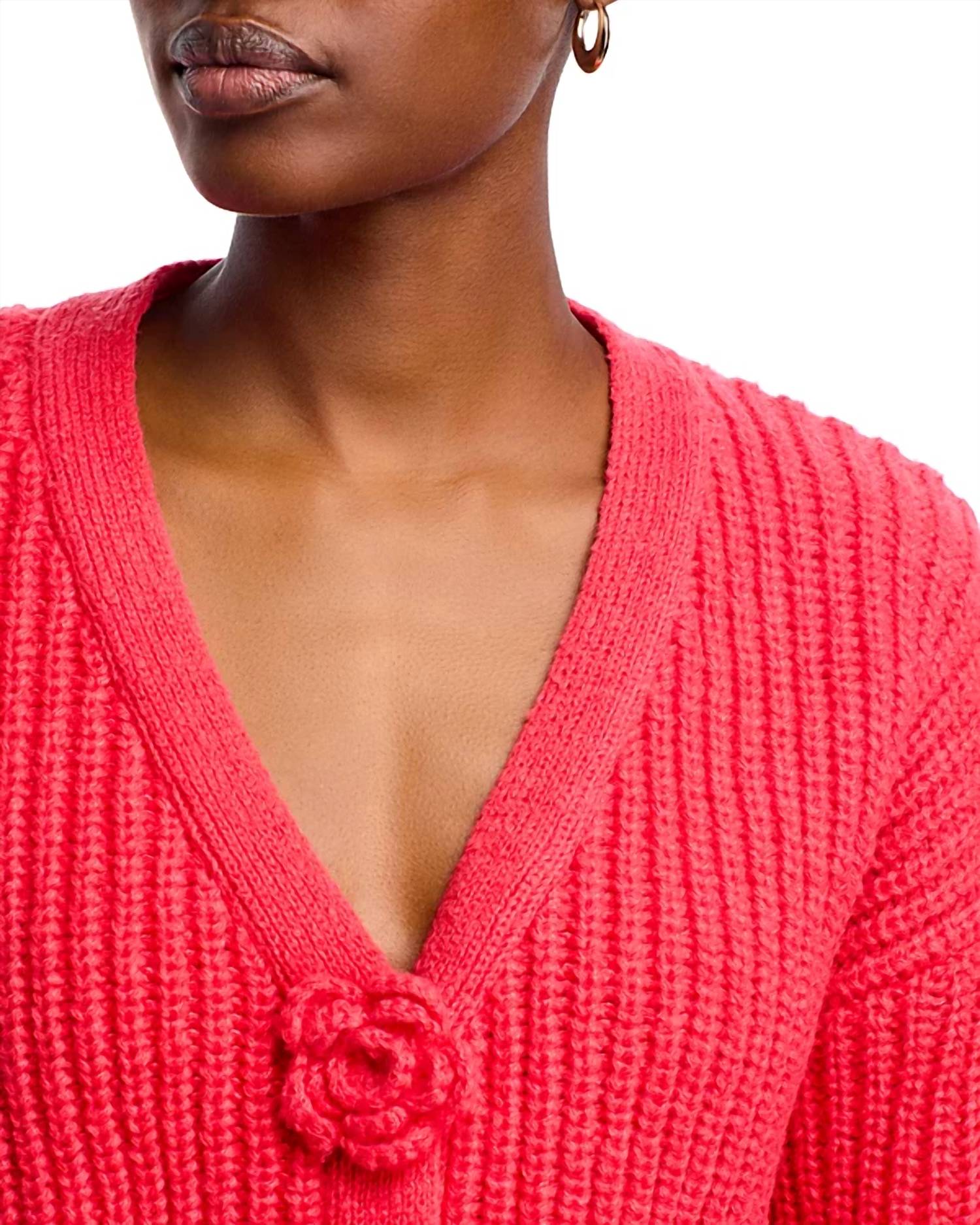 Stellah - FLOWER APPLIQUE CARDIGAN