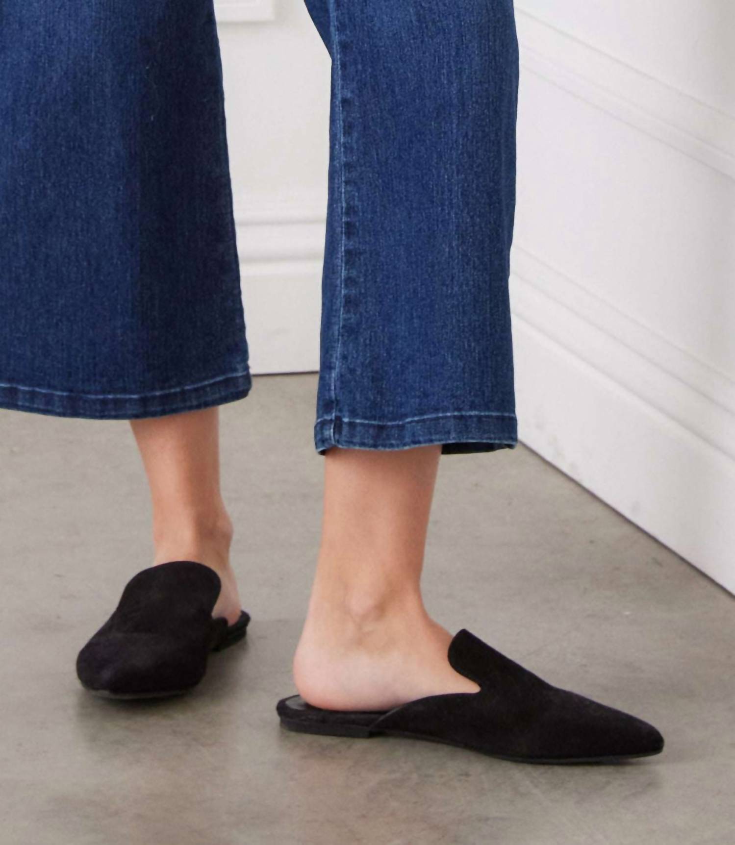Christina Christi - Women's Suede Leather Mules