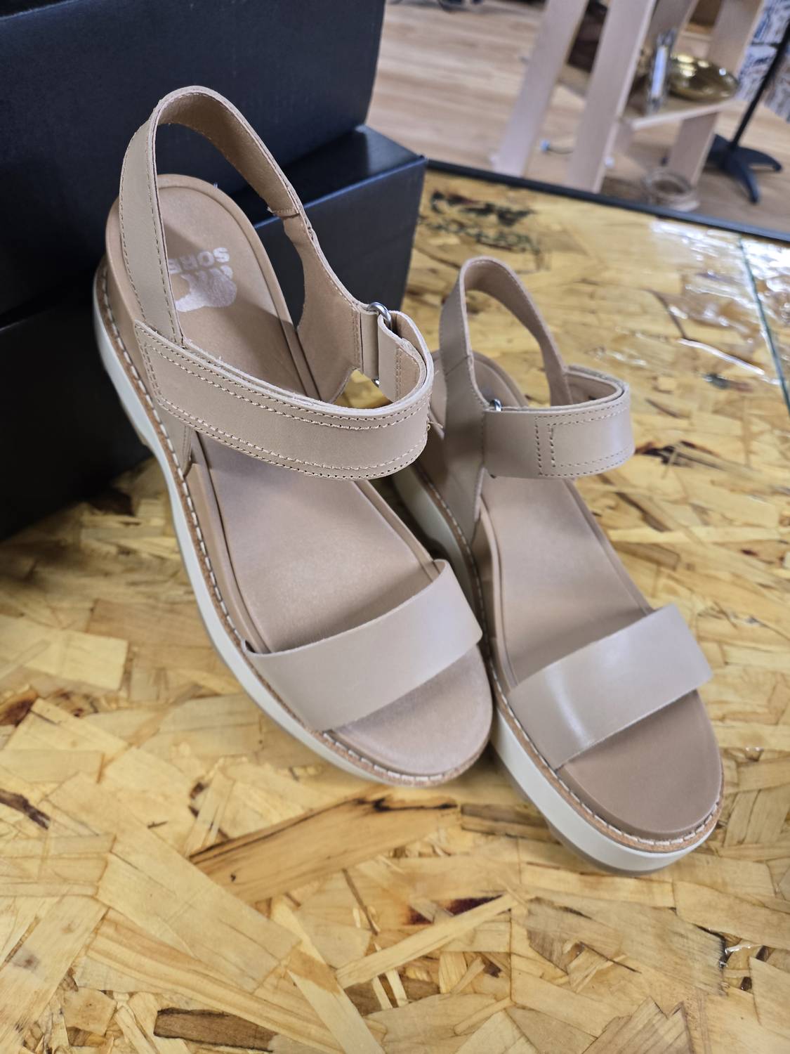 Sorel - JOANIE IV STRAP WEDGE