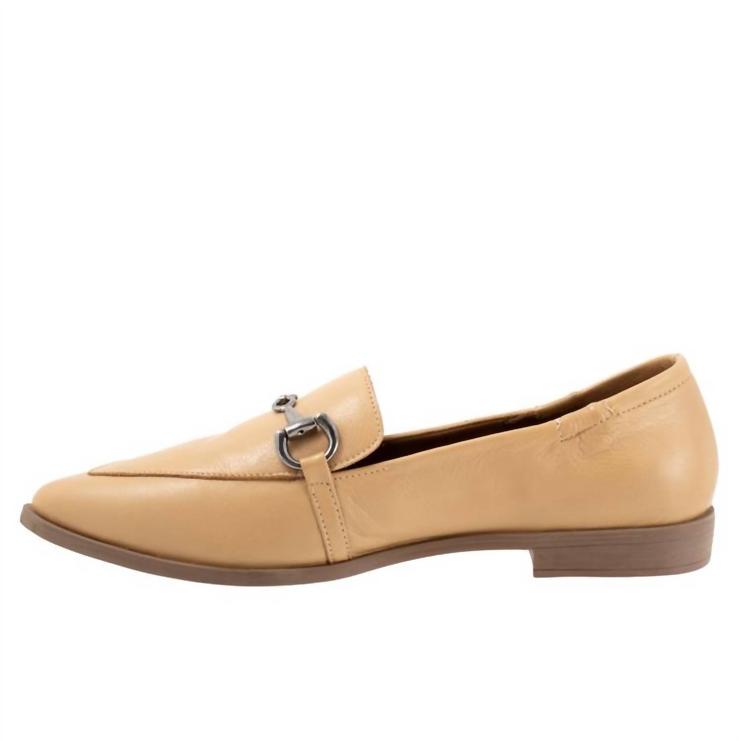 Bueno - Women's Bowie Pointed-toe Flat