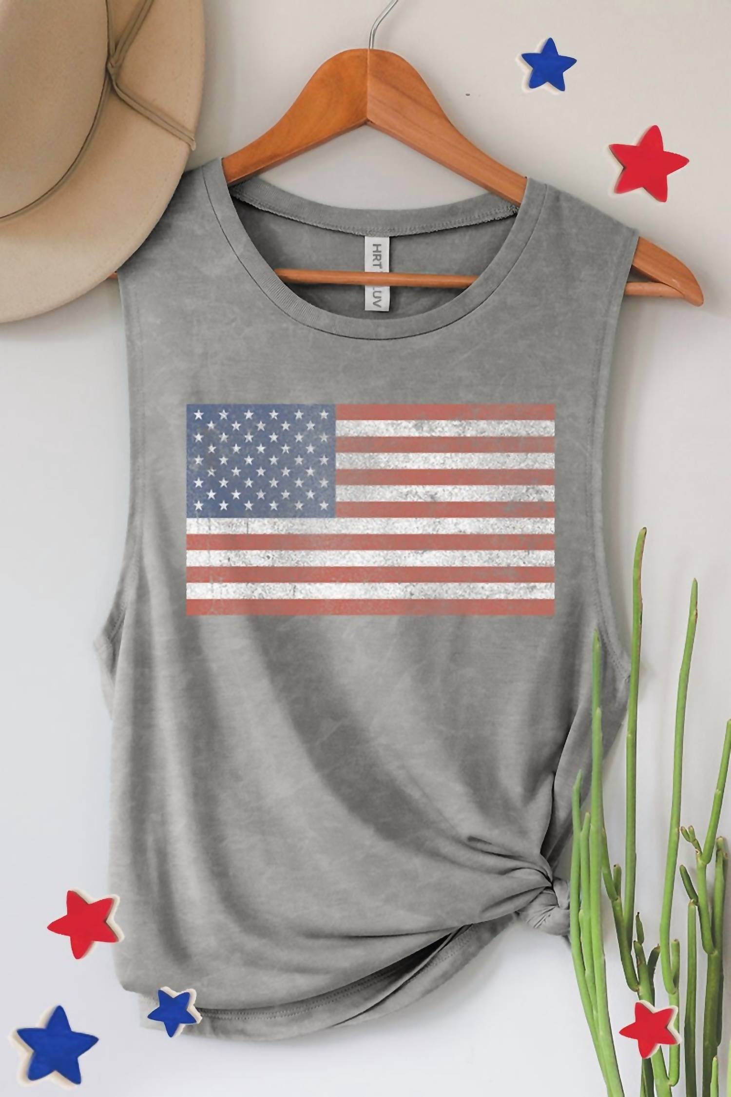 Hrt & Luv - Women's Vintage American Flags Graphic Tank Top