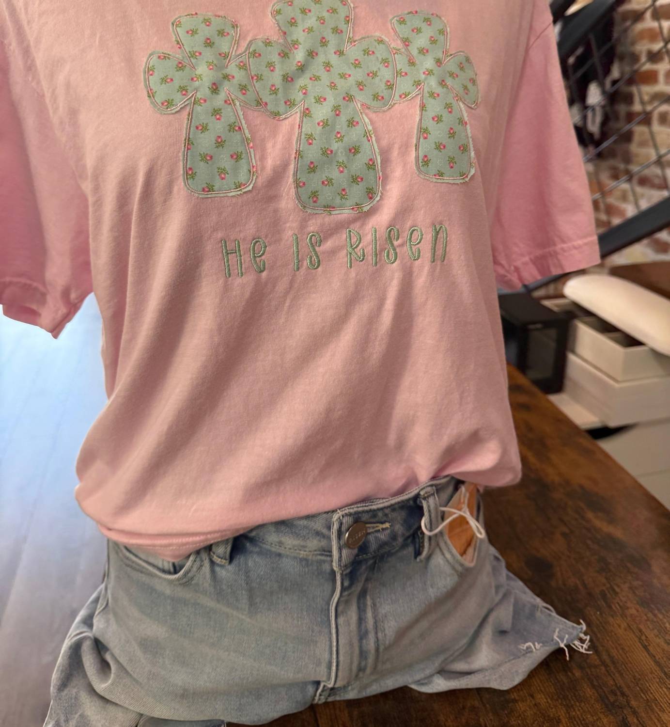 Comfort Colors - Women's He Is Risen Tee