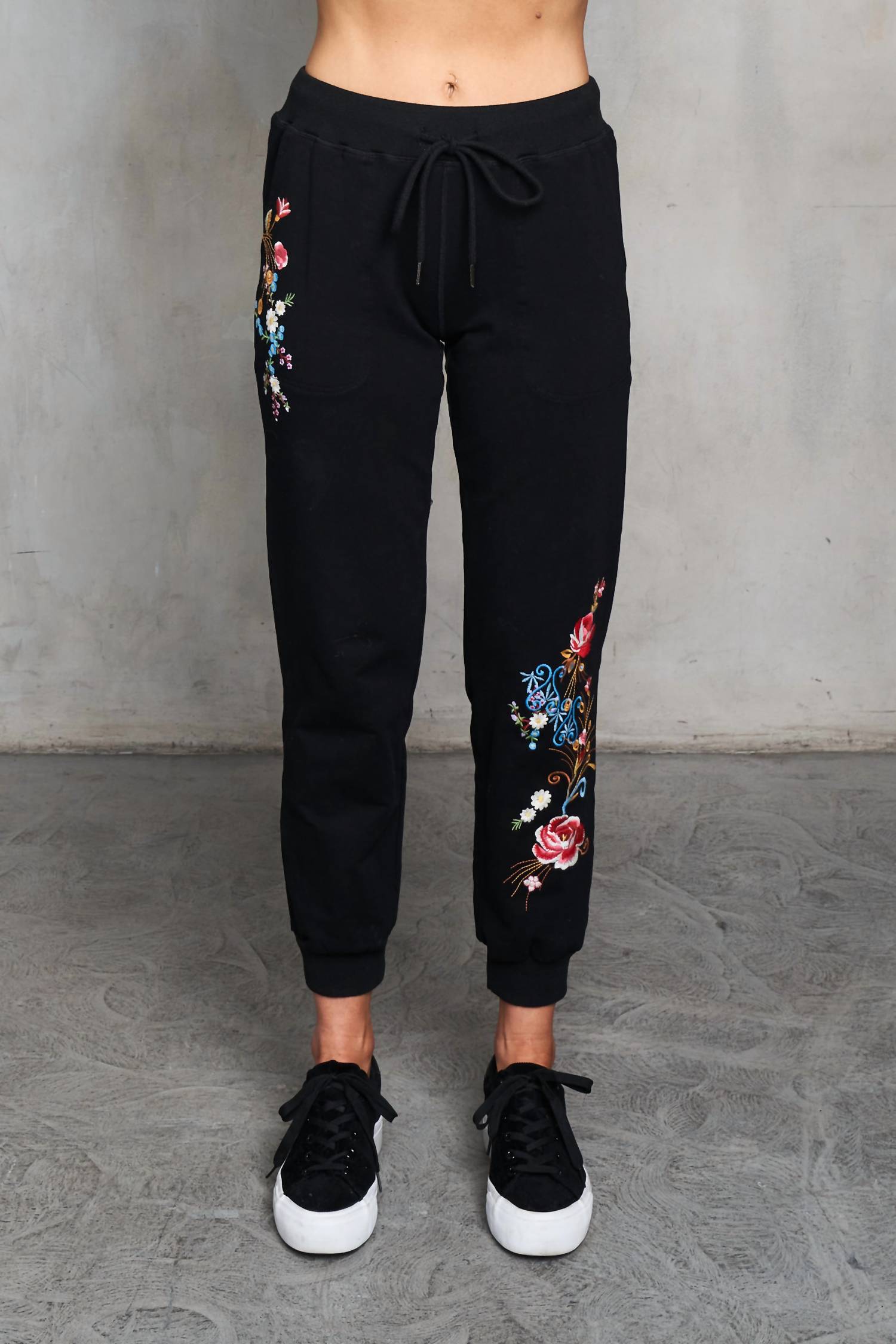 Paparazzi - Embroidered French Terry Jogger