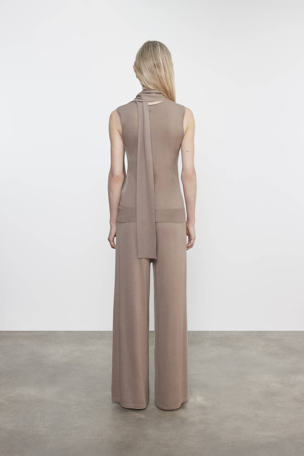 Enza Costa - TISSUE CASHMERE SLEEVELESS SCARF SWEATER