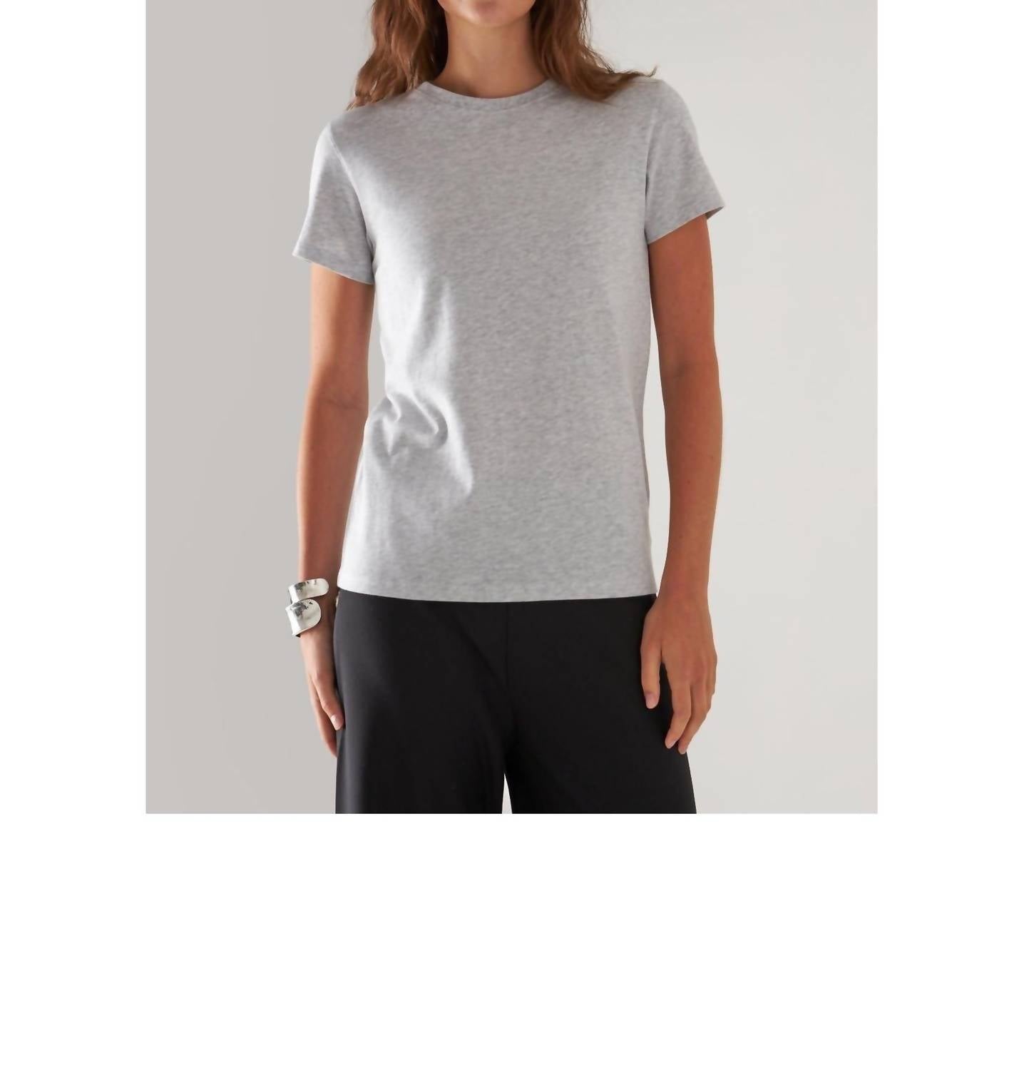 Patrick Assaraf Short Sleeve Iconic Fitted Crew Top in ghost - women's t-shirt