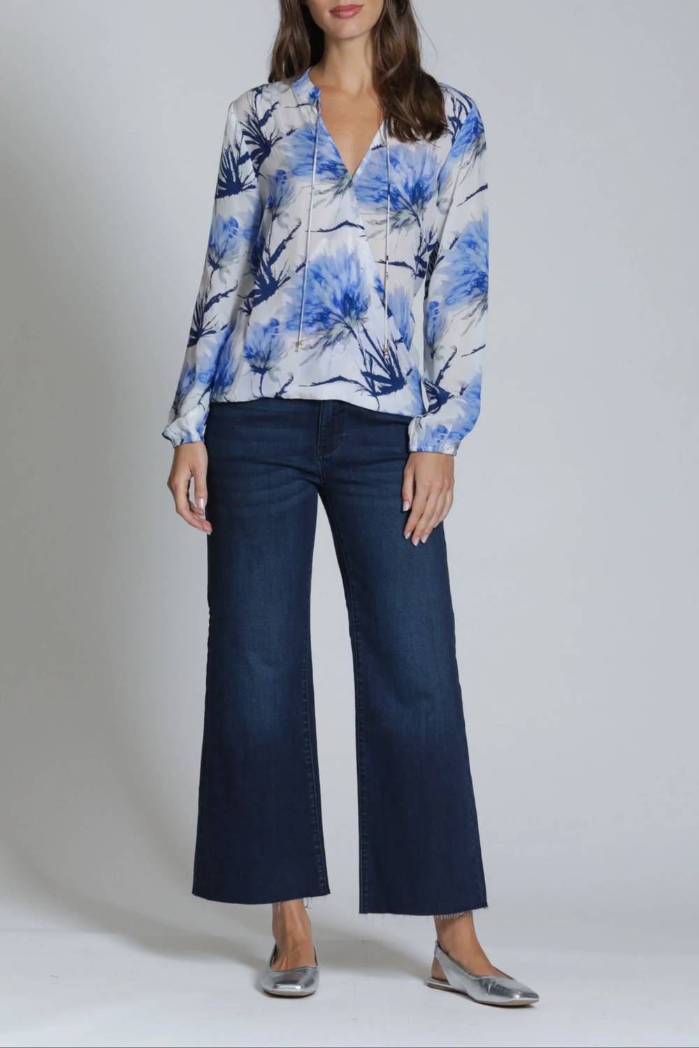 Apny - Cropped Wide Leg Pant With Patch Pockets