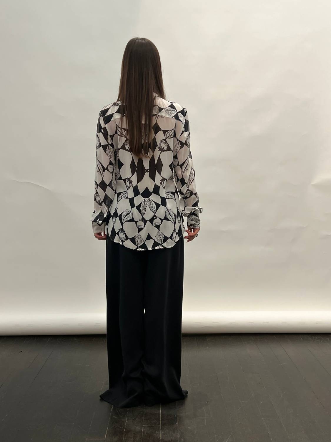 Shwetambari - Graphic Roses Print Cruz Shirt