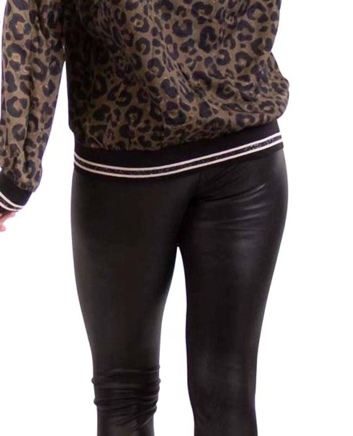 Gigi Moda - Daralice Leopard Long Sleeve Blouse