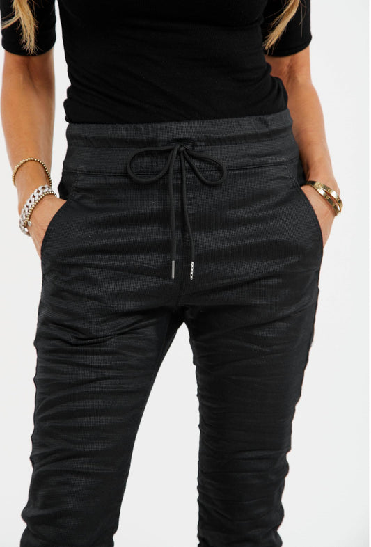 Bevy Flog - Shely Slim-fit Pants