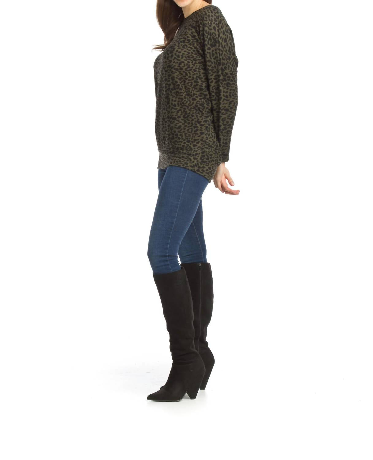 Papillon - Animal Print Oversized Sweatshirt