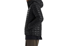THE NORTH FACE Thermoball Hooded Jacket in black - men's jacket - alternate view