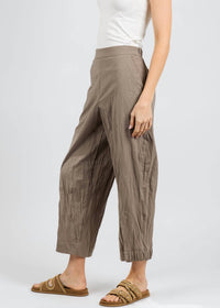 Ozai N Ku - Crop Pants