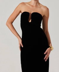 Astr - Arista Sweetheart Velvet Midi Dress