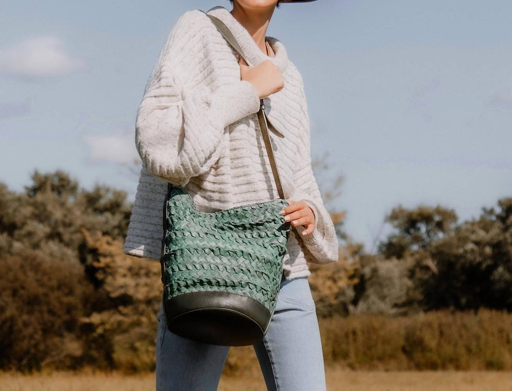 Per Lei New York - Women's Emery Woven Bucket Bag