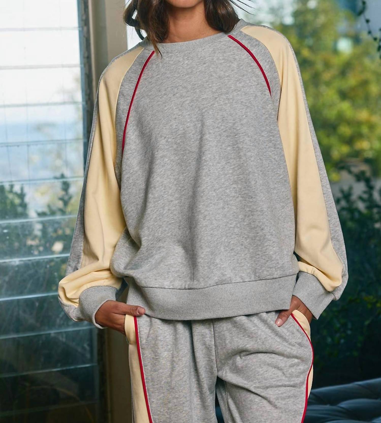 Bucketlist - Piping Details Color-block Knit Pullover Top