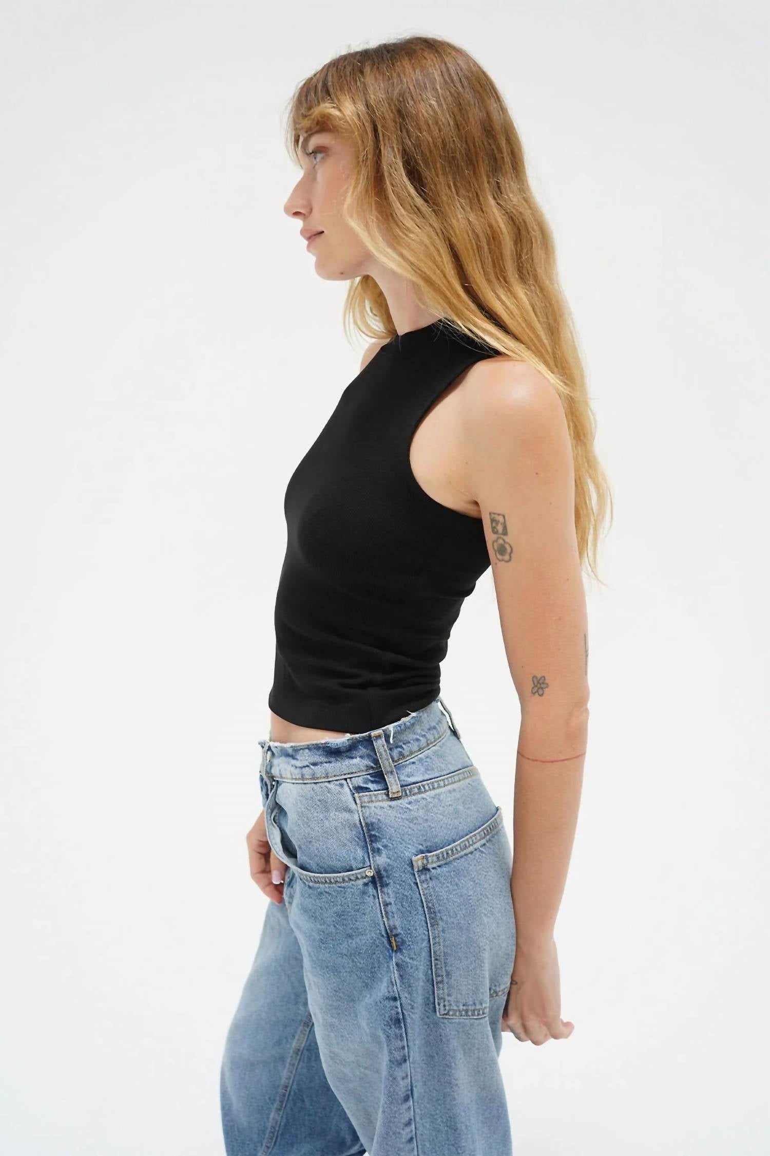 Lna - Ribbed Double Layer Tank