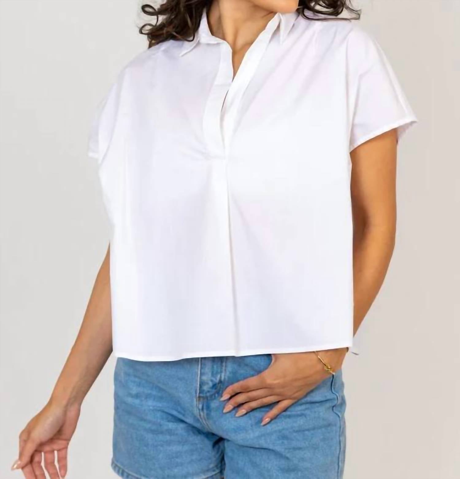 Karlie - Poplin Collar V-neck Top