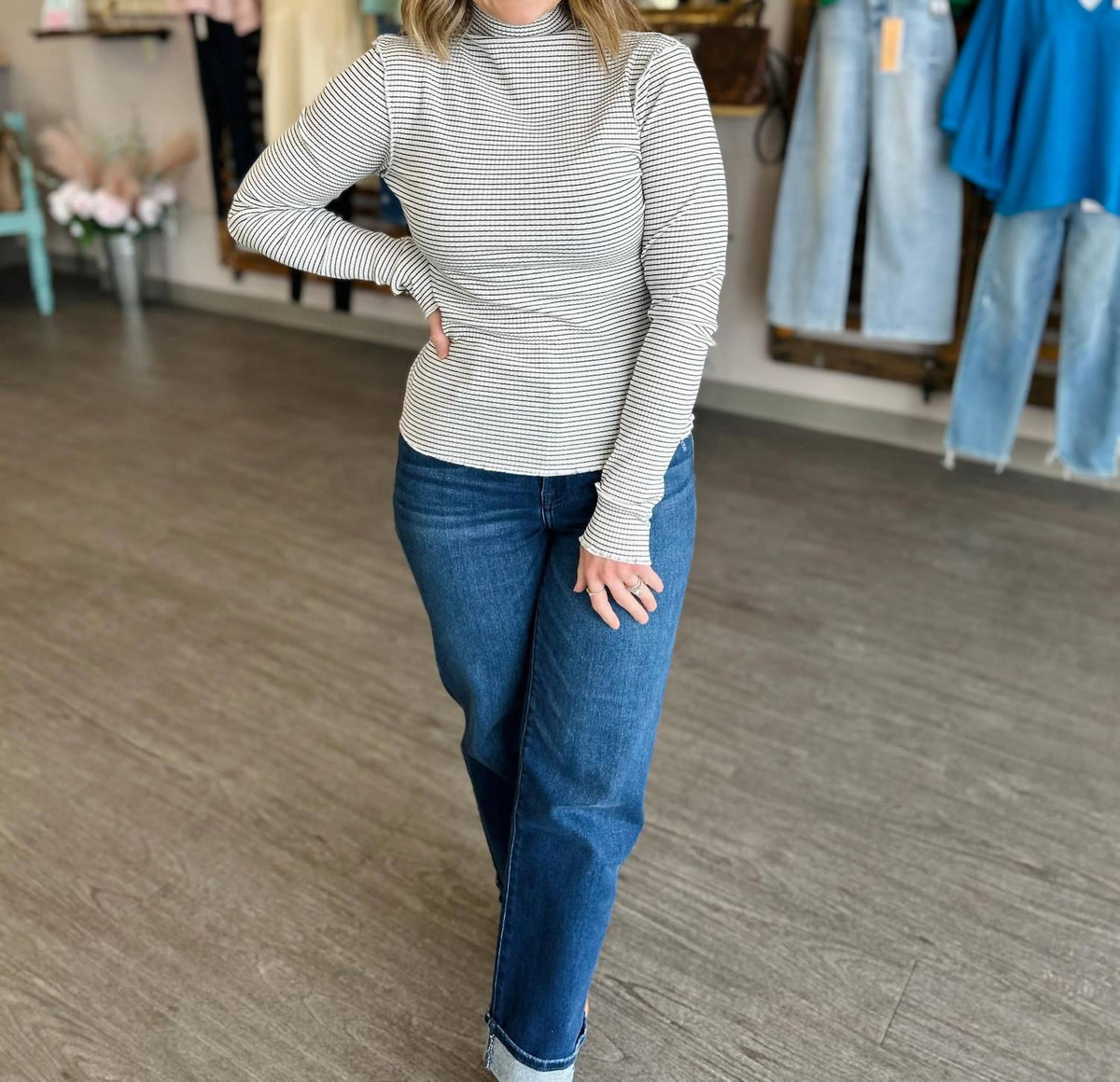Mittoshop - Classic Contrast Mock Neck Top