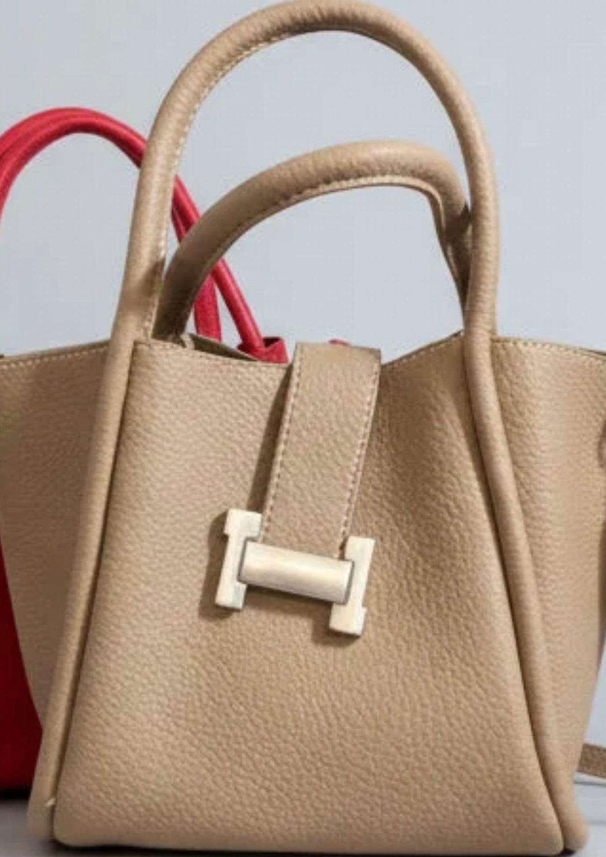 B-Unlimited - Women's Magnetic Closure Crossbody Bag
