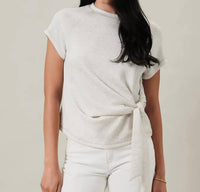 Gilli - Knot Your Average Tee
