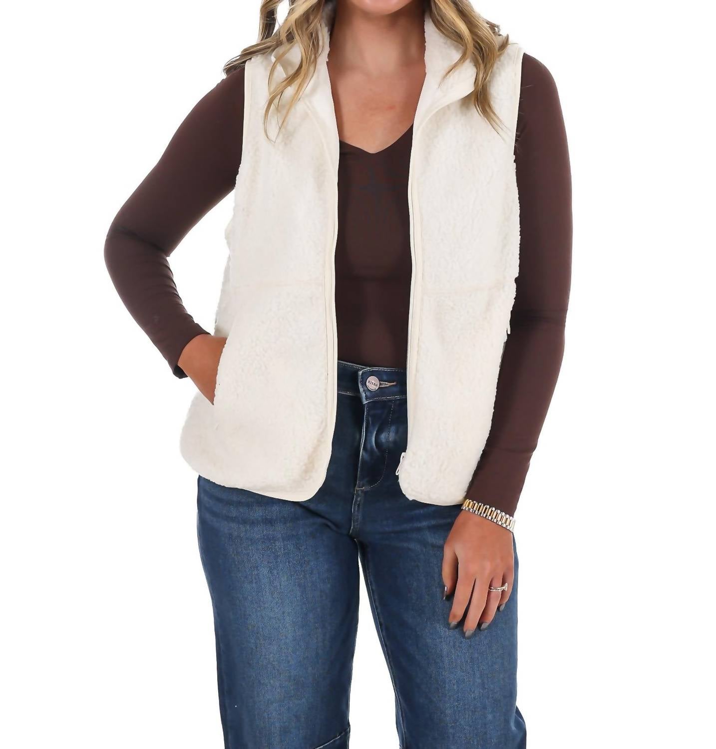 LE LIS Aspen Mock Neck Fleece Vest in cream - women's jacket - detail view