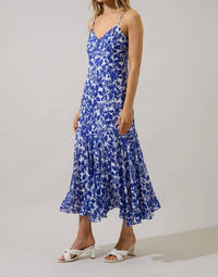 Sugarlips - Hagny Pleated Midi Dress