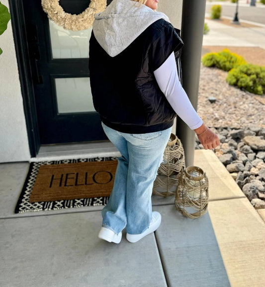 One Eleven North - Cheyenne Hooded Puffer Vest