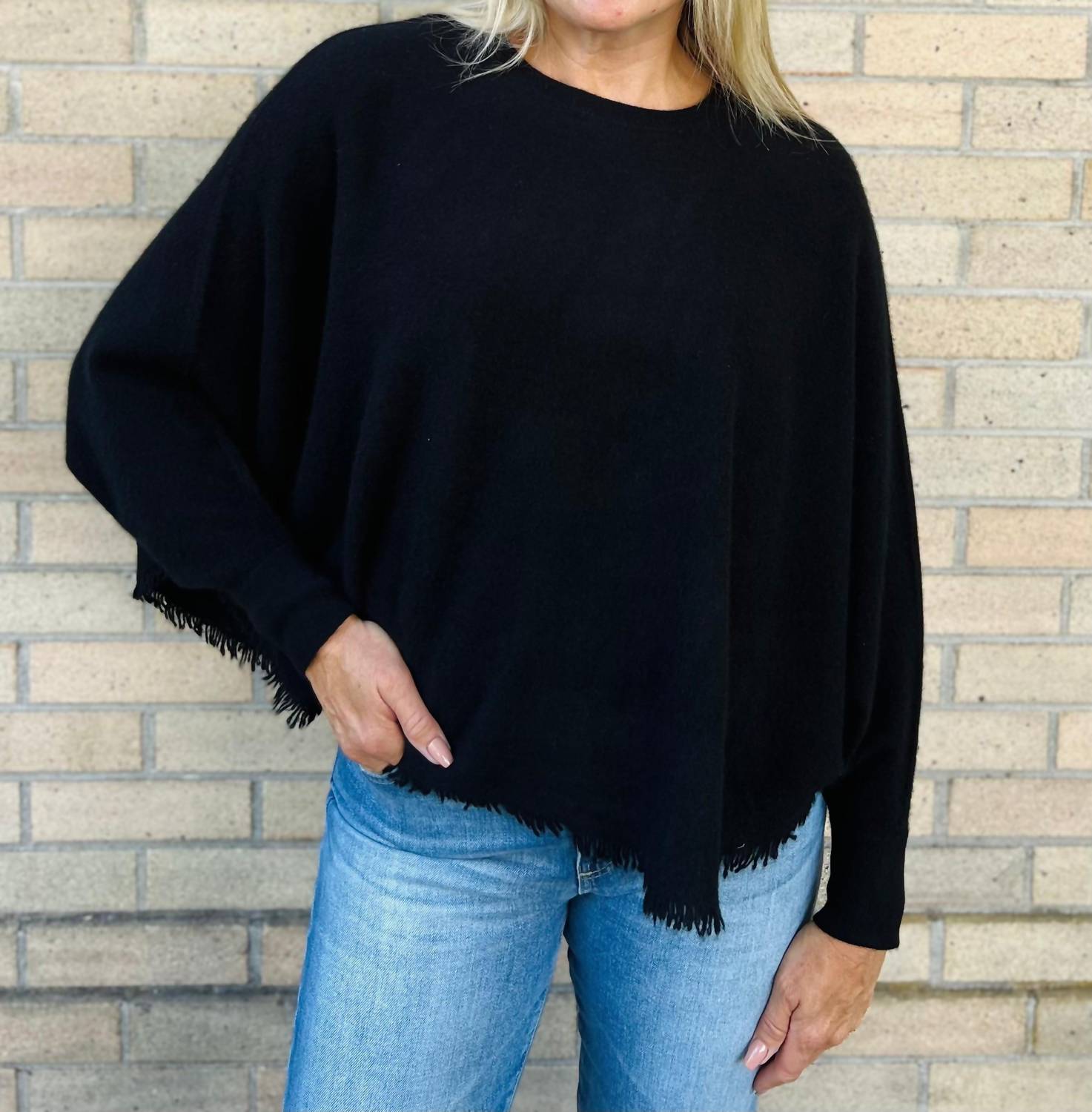 Pure Amici - Fringed Poncho