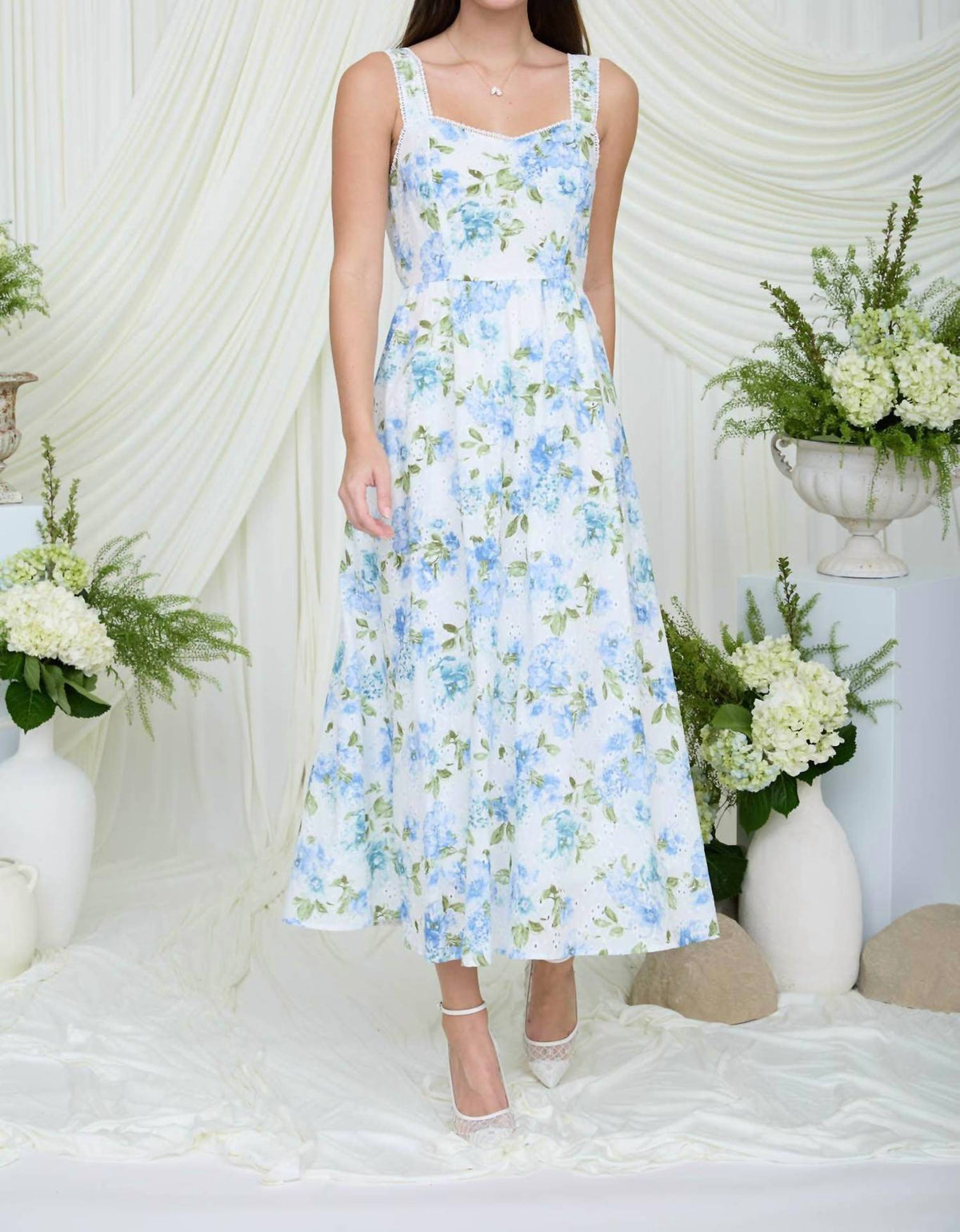 Blu Pepper - Floral Eyelet Pattern Scallop Lace Trim Midi Dress