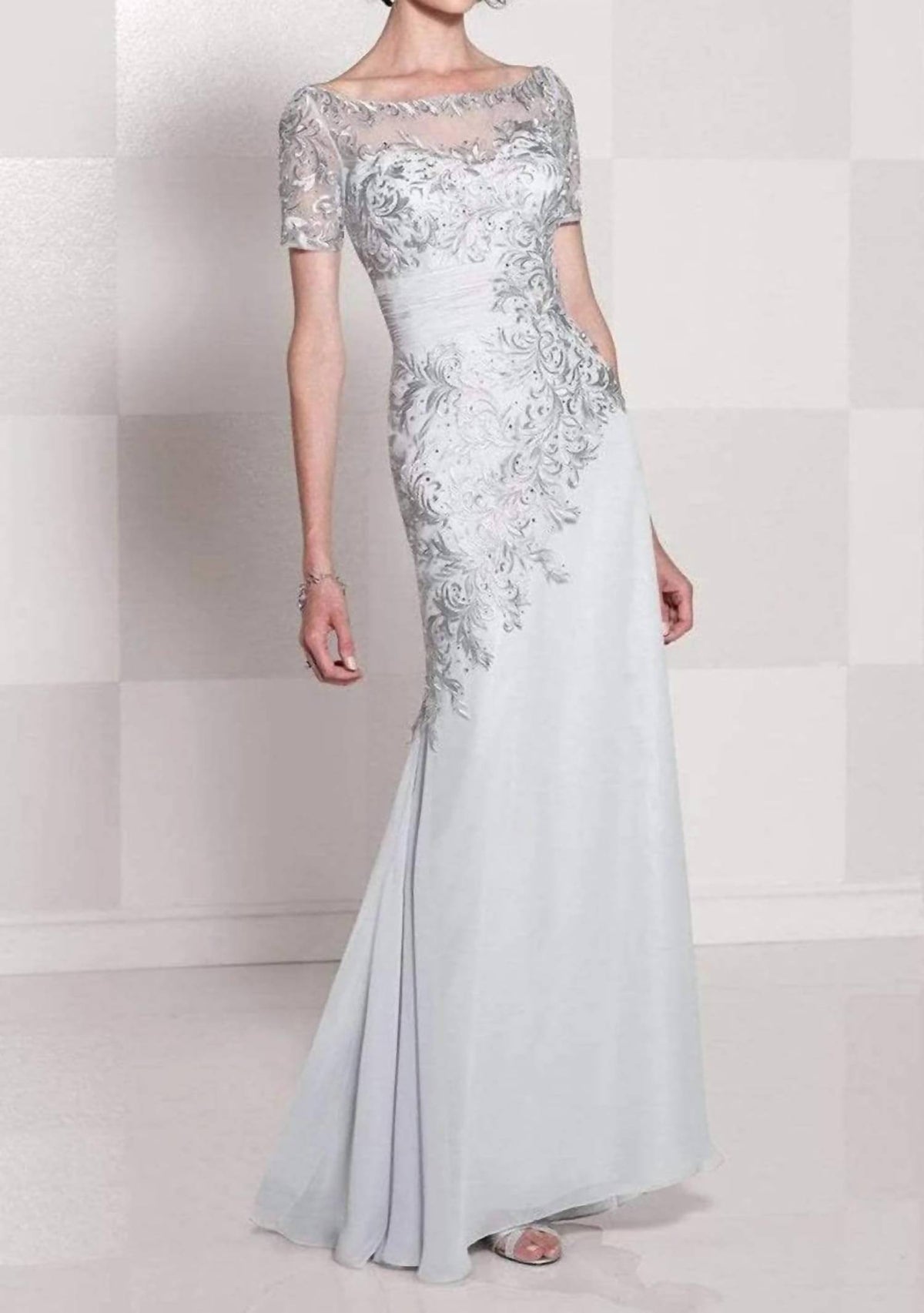 Cameron Blake - Short Sleeve Formal Dress