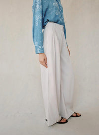 Bella Dahl Double Pleated Wide Leg High Waist Pants in ivory - women's pants - detail view
