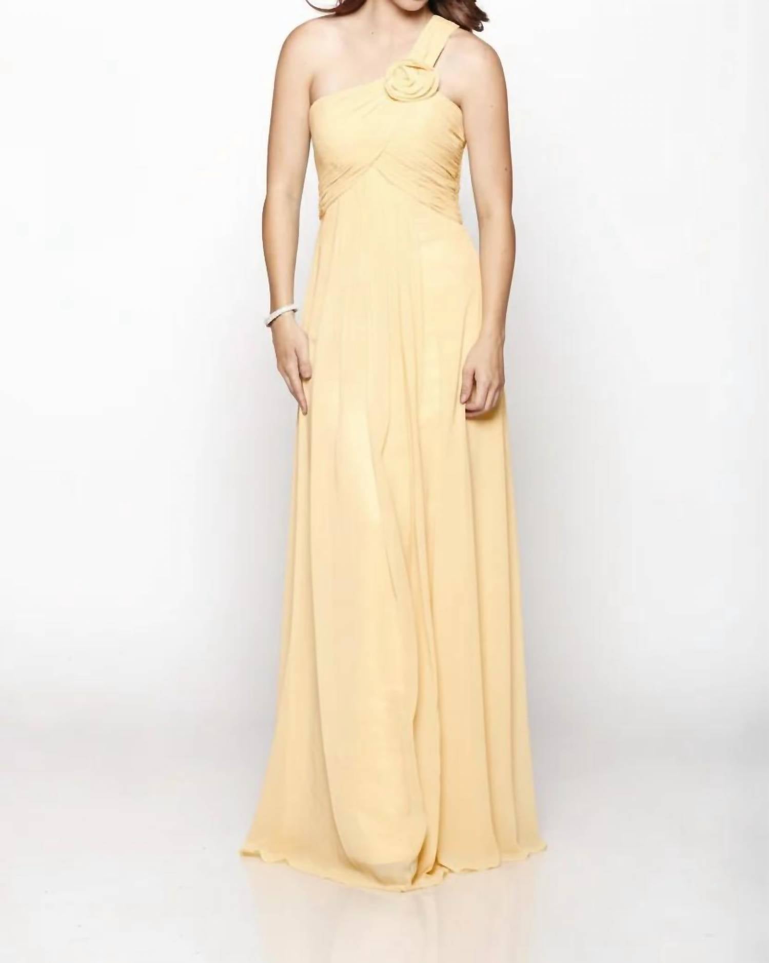 Last Dress - One-Shoulder Blossom Gown