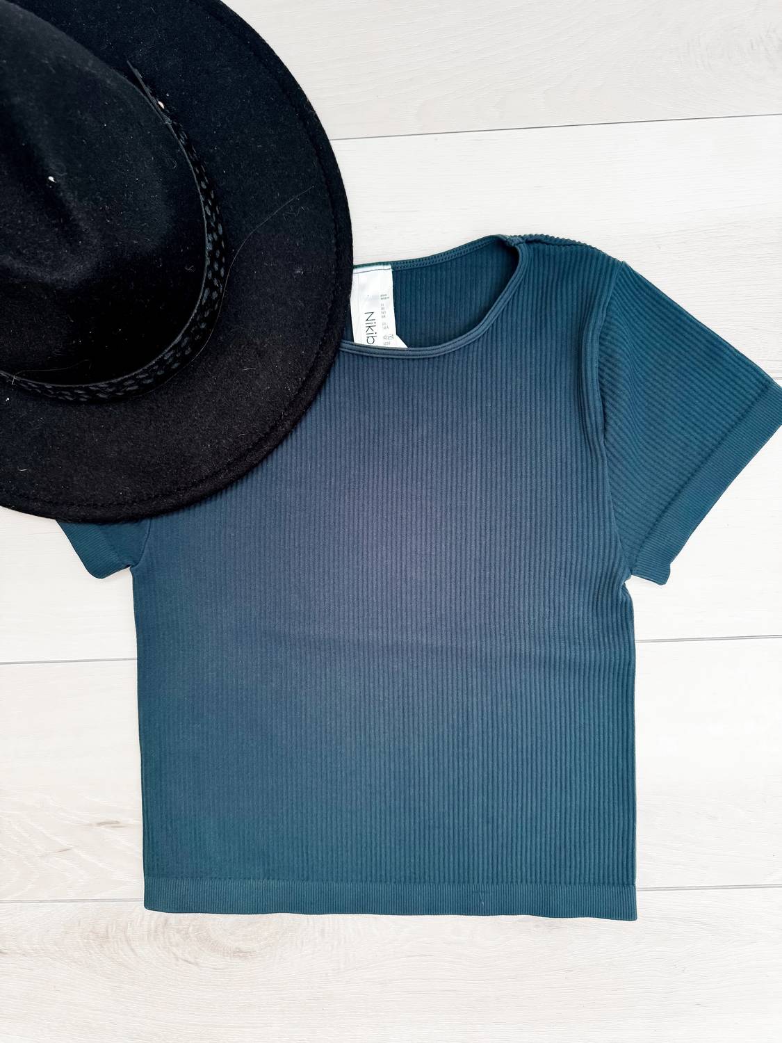 Nikibiki - Cap Sleeve Ribbed Crop Tee