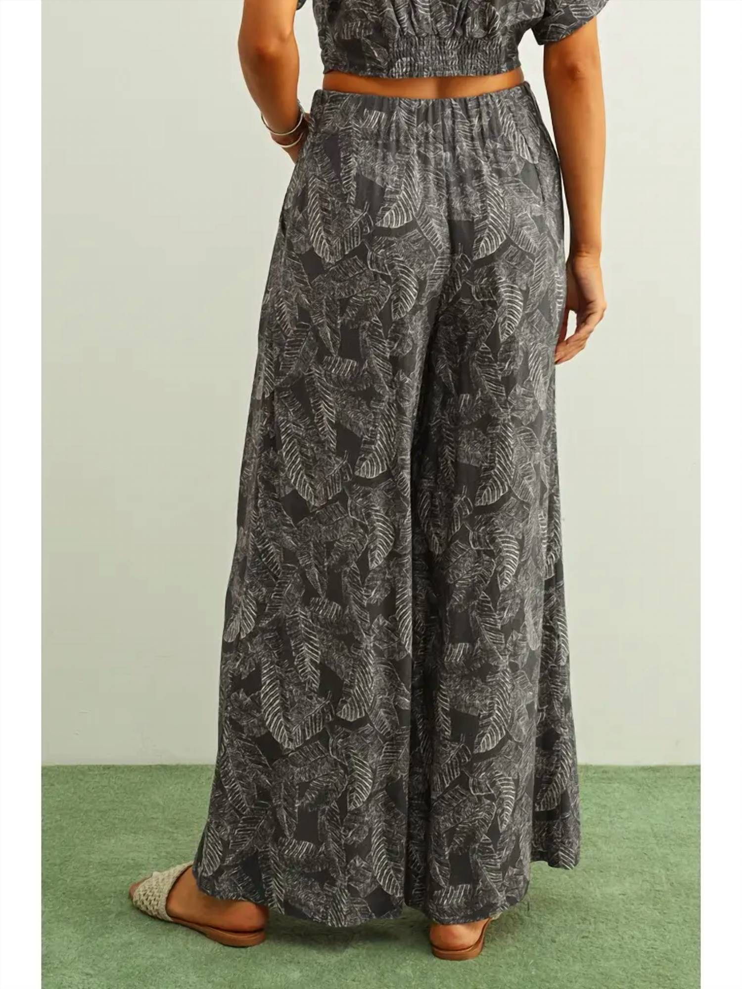 Miou Muse - Leaf Print Faded Effect Pants