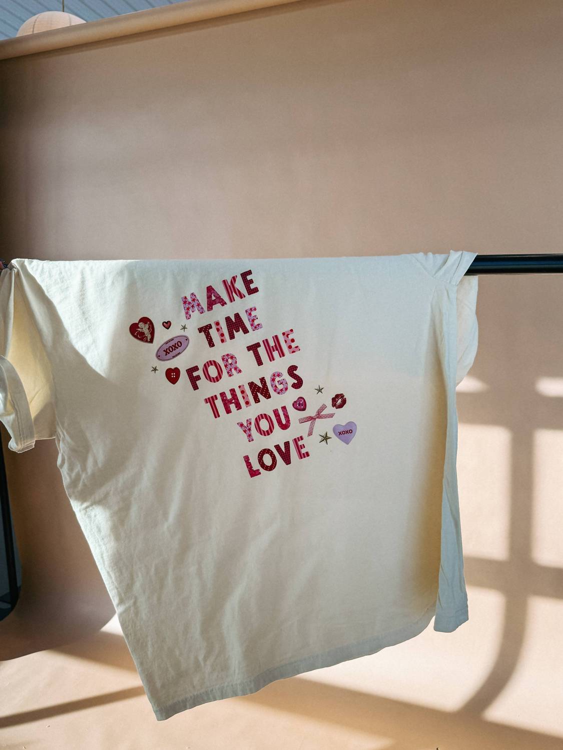 Etta & East - Women's Things You Love Graphic Tee