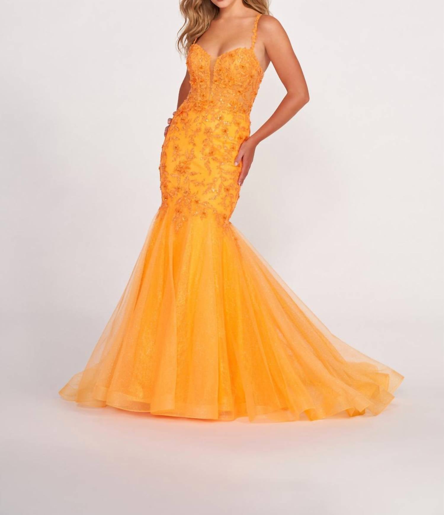 Ellie Wilde - Embroidered Lace Mermaid Dress