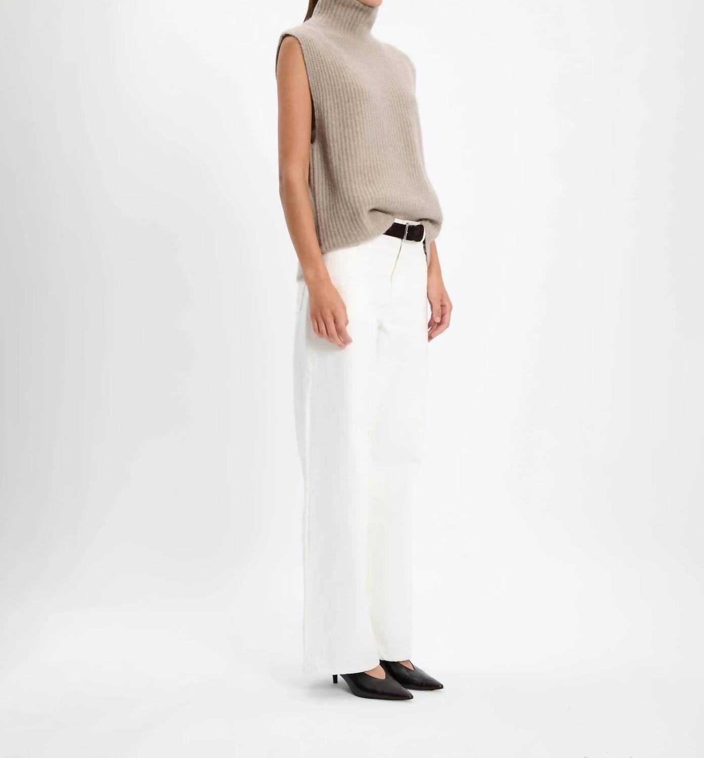 arch4 Cashmere Amalfi Vest in beige melange - women's jacket - detail view