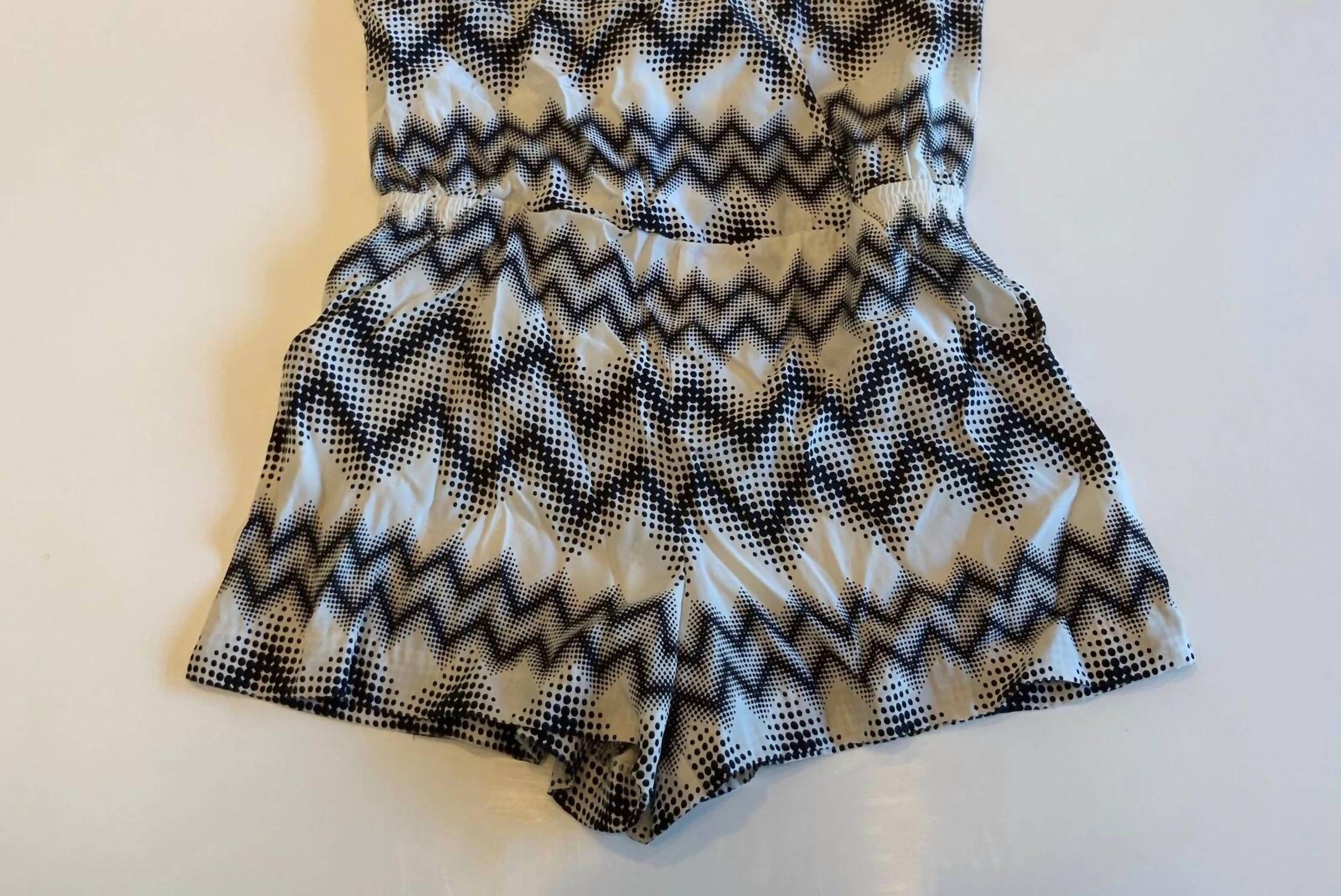 Parker - Abstract Chevron Print Pattern Romper