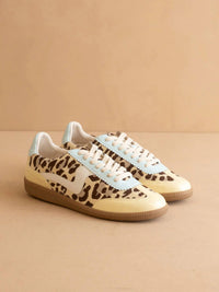 Oasis Society - Women's Kyla Classic Low Top Sneakers