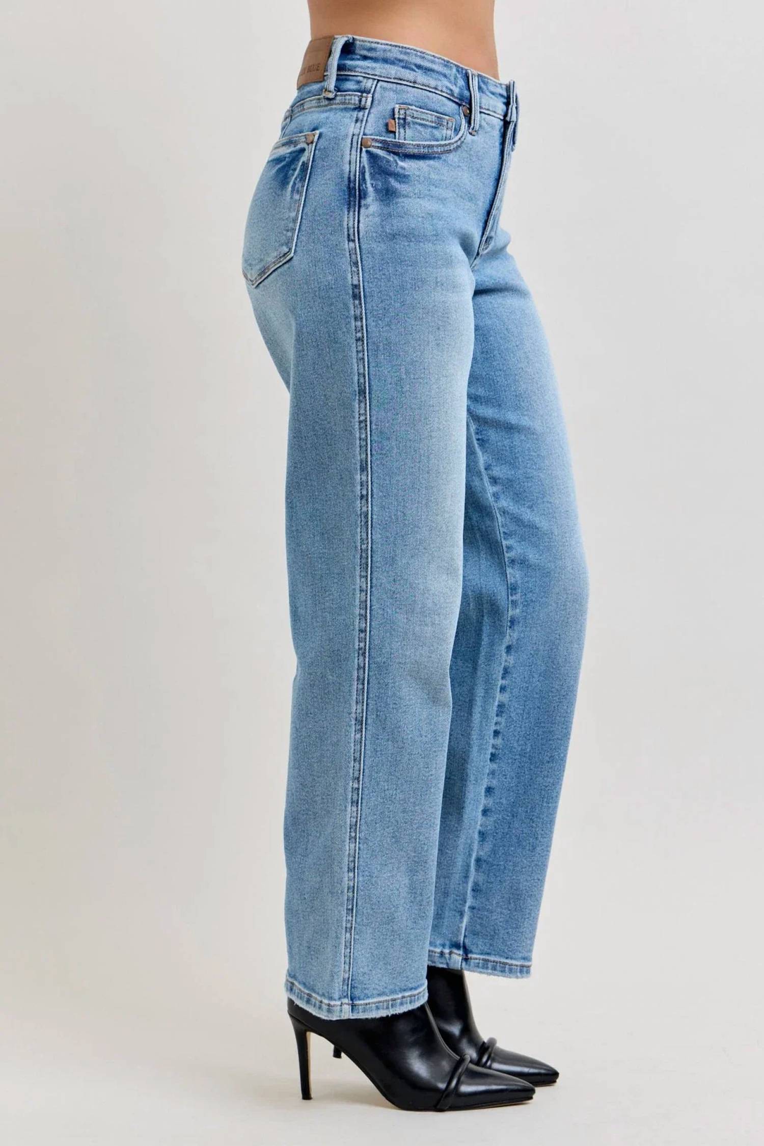 Judy Blue - Tummy Control Vintage Wash Straight Leg Jeans - Petite