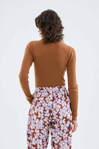Compania Fantastica - Dusty High Neck Long Sleeve Ribbed Blouse