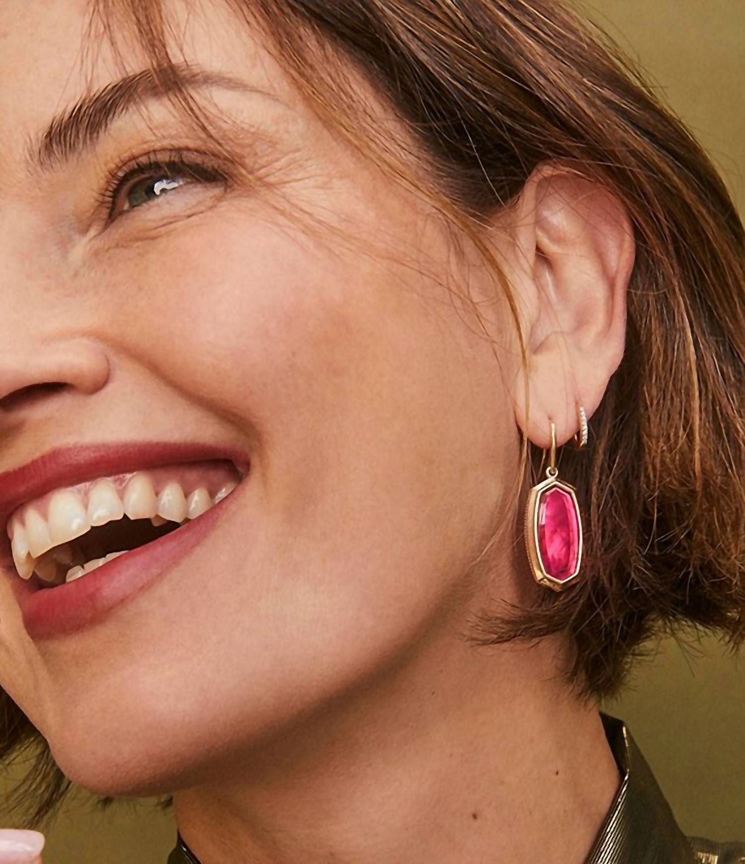 Kendra Scott Women's Dani Bezel Drop Earrings in gold carmine red illusion - women's jewelry - detail view