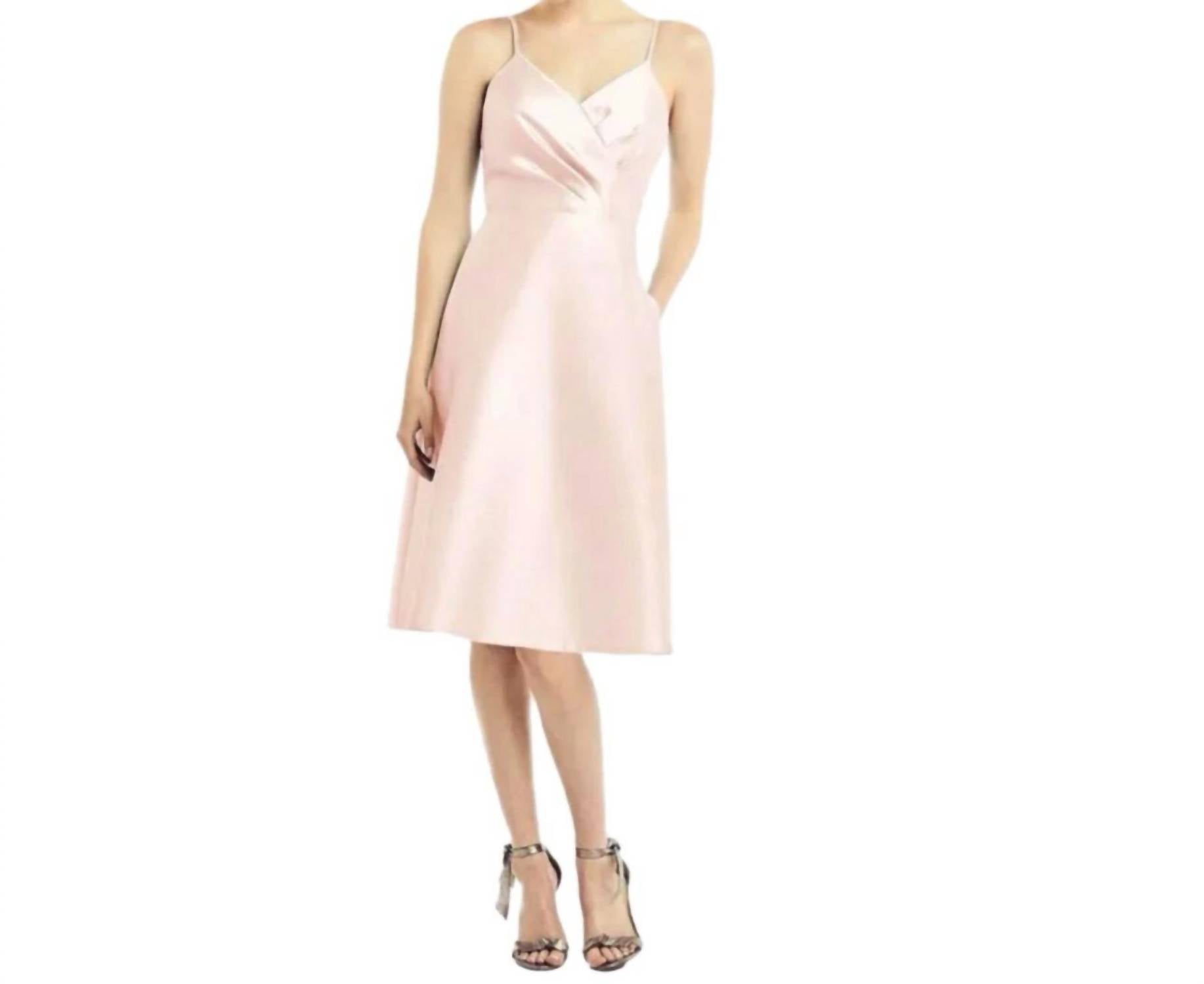 Alfred Sung - Satin Twill V-neck Cocktail Dress